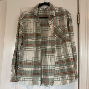 Women’s flannel excellent condition never worn
